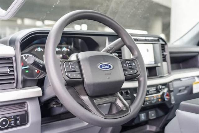 Thumbnail: 2024 Ford F-350 - 40