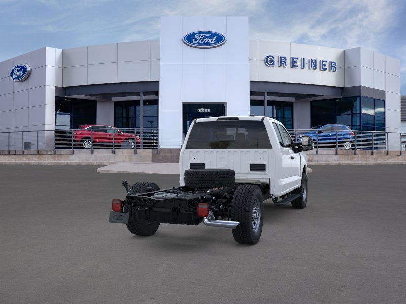 Thumbnail: 2025 Ford F-350 - 43