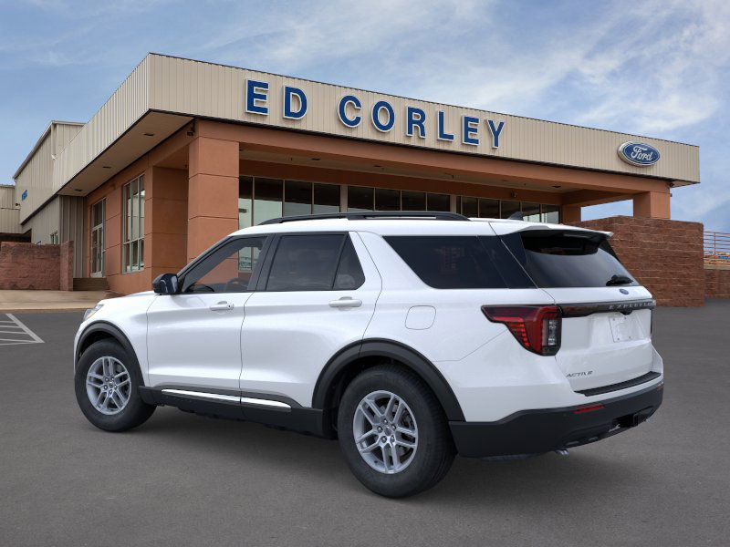 2025 Ford Explorer photo 2