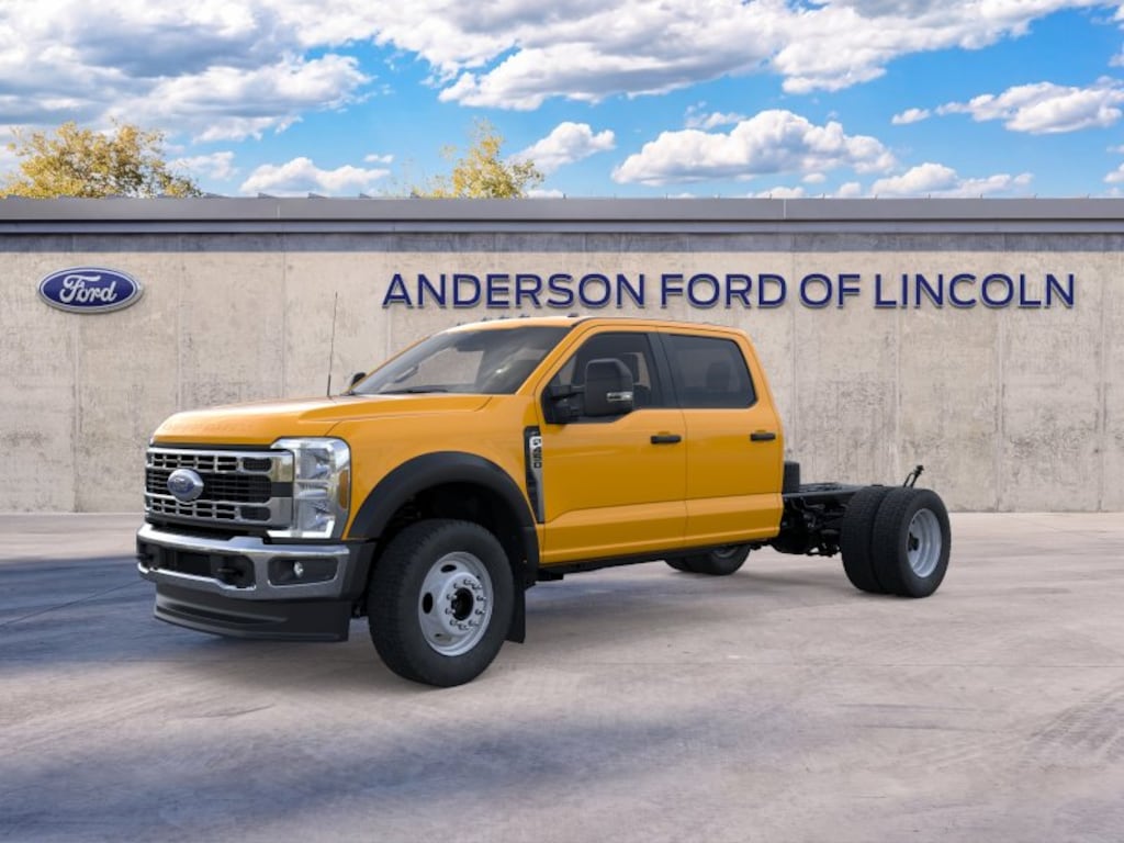New 2025 Ford Chassis Cab F-450® XLT TRUCK