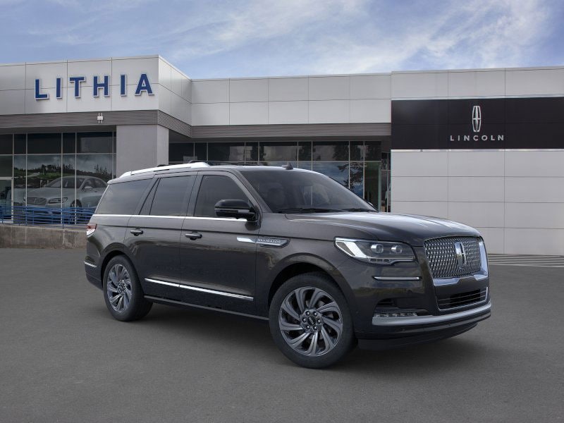 Thumbnail: 2024 Lincoln Navigator - 37