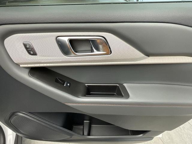 2026 Ford Explorer Active - Photo 33