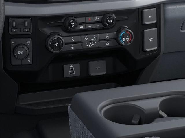 2025 Ford F-550 Super Duty Chassis Cab XL - Photo 37