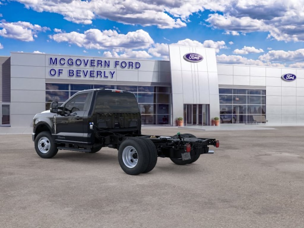 New 2026 Ford F-350SD Chassis