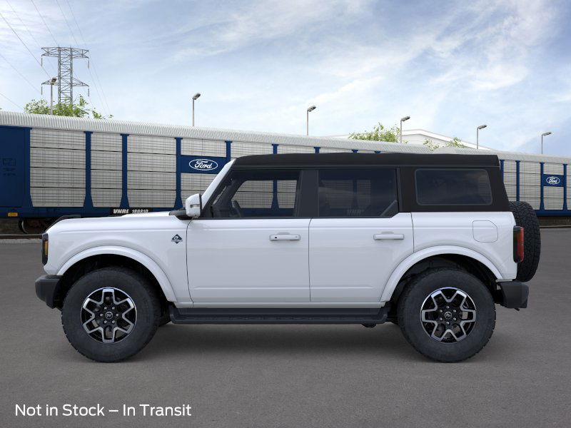 2025 Ford Bronco Outer Banks photo 3