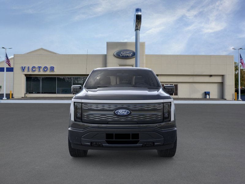 2025 Ford F-150 Lightning Lariat photo 4