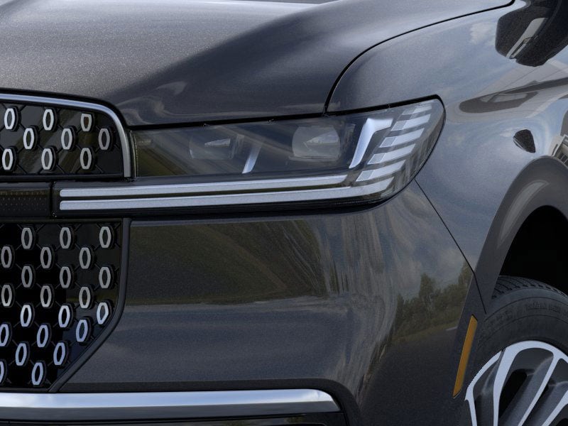 Thumbnail: 2025 Lincoln Navigator - 41