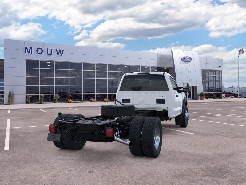 2025 Ford F-550 Super Duty Chassis Cab XLT - Photo 8