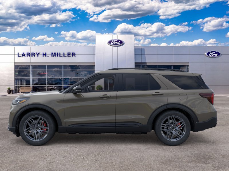 2026 Ford Explorer ST - Photo 14