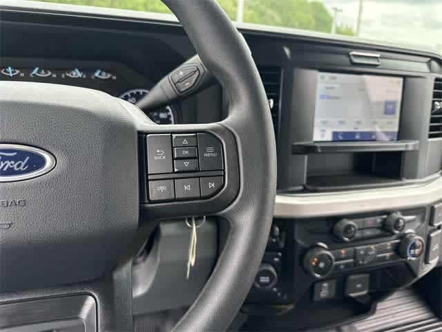 Thumbnail: 2025 Ford Econoline - 34