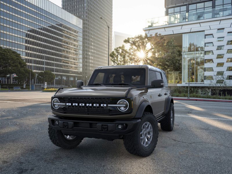 2025 Ford Bronco Badlands photo 2