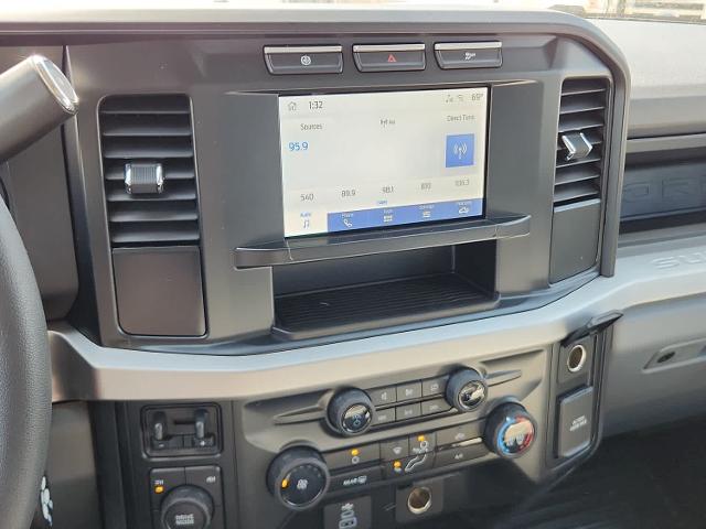 2024 Ford Super Duty F-350 SRW F-350 XL 4WD Crew Cab 179 WB 60 CA