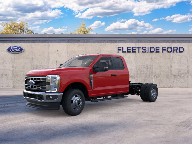 2025 Ford F-350 Super Duty Chassis Cab XLT - Photo 23