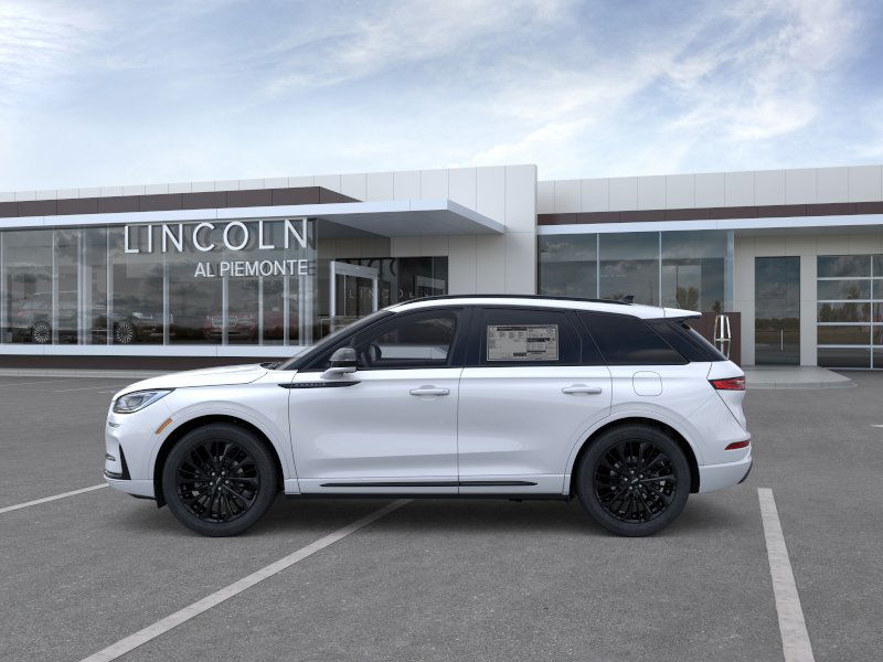 2025 Lincoln Corsair Premiere photo 3