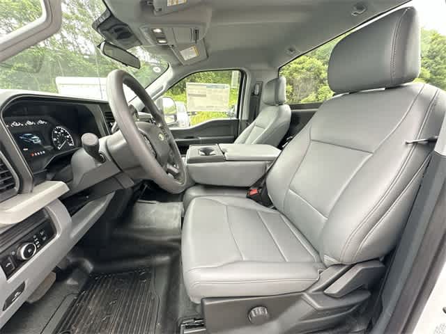 Thumbnail: 2025 Ford Econoline - 40