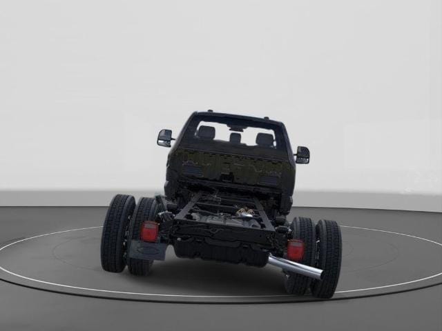 2025 Ford F-550 Super Duty Chassis Cab XLT - Photo 27