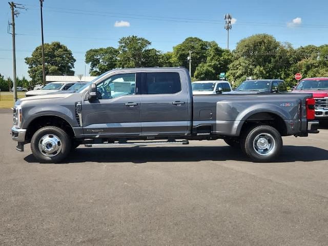 2026 Ford Super Duty F-350 DRW F-350 XLT 4WD Crew Cab 8 Box