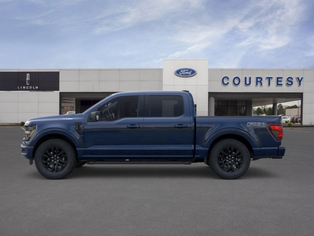 New 2025 Ford F-150 XLT Truck SuperCrew Cab