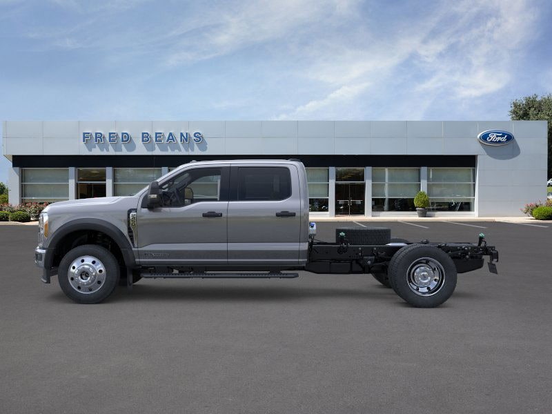 2026 Ford F-450 Super Duty Chassis Cab XLT - Photo 32