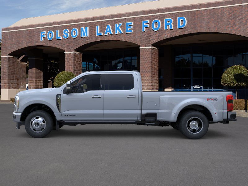2026 Ford F-350 Lariat photo 4
