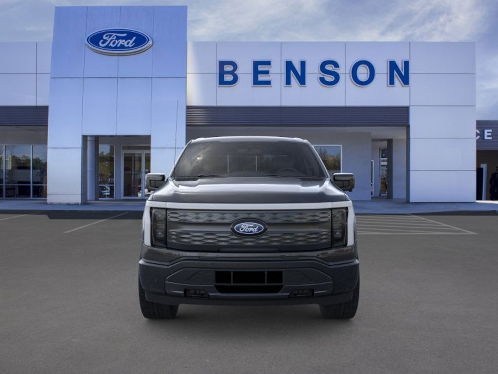 New 2025 Ford F-150 Lightning Lariat TRUCK