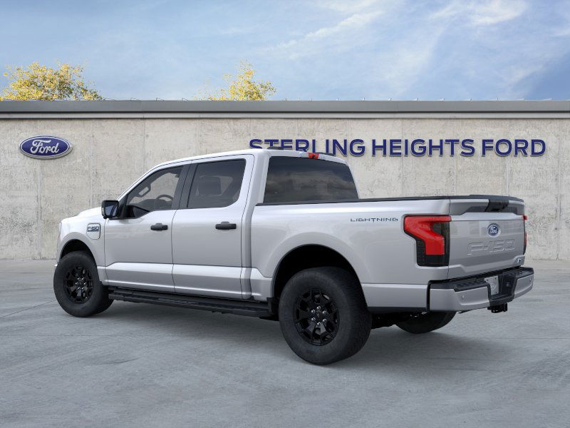 2025 Ford F-150 Lightning XLT photo 2
