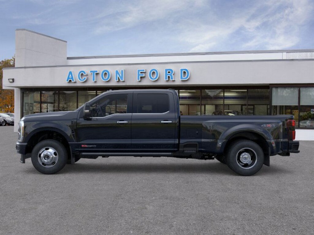 New 2026 Ford Super Duty Platinum Crew Cab Pickup