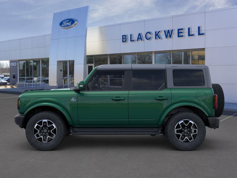 2025 Ford Bronco Outer Banks photo 3