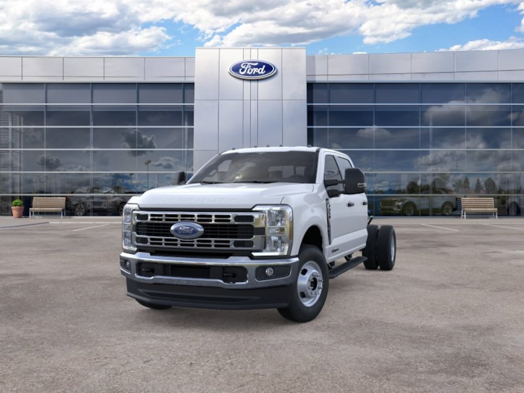 New 2026 Ford F-350 XL Crew Cab