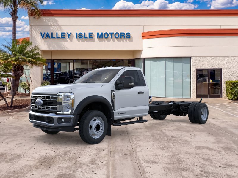 2025 Ford F-550 Chassis at Valley Isle Motors Ltd, photo 1
