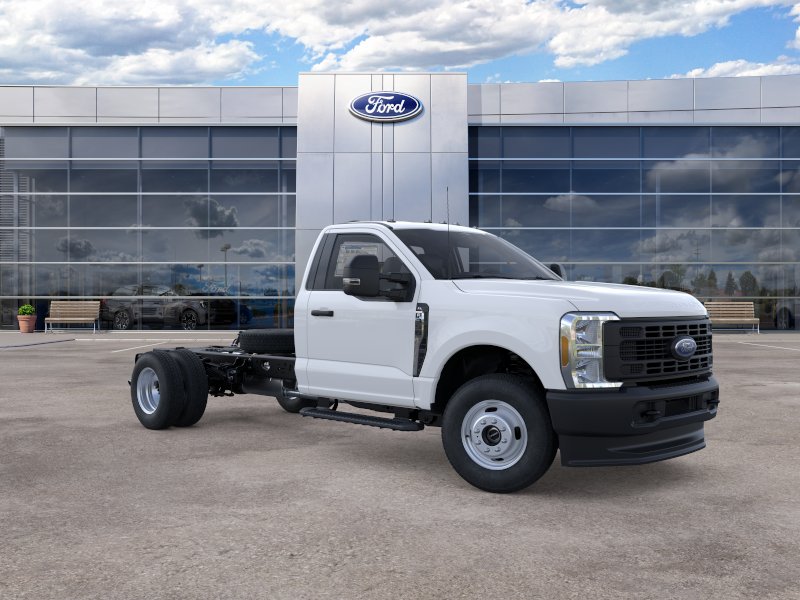 2025 Ford F-350 Super Duty Chassis Cab XL - Photo 29