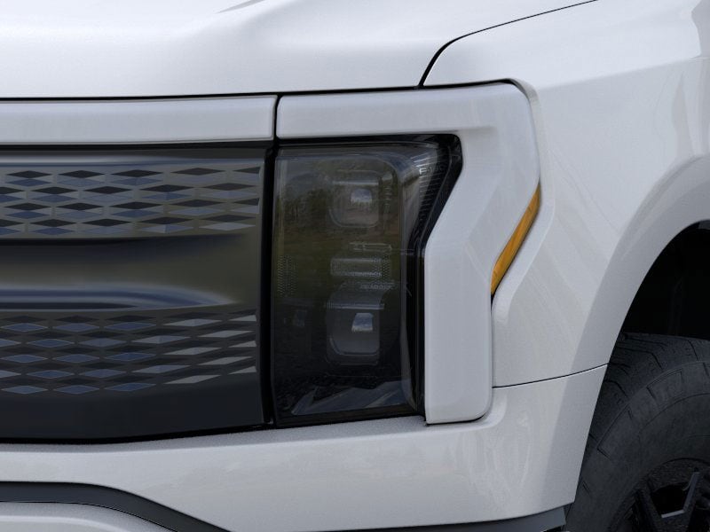 2025 Ford F-150 Lightning XLT photo 13