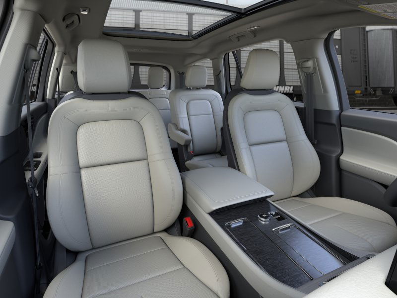 Thumbnail: 2025 Lincoln Aviator - 32