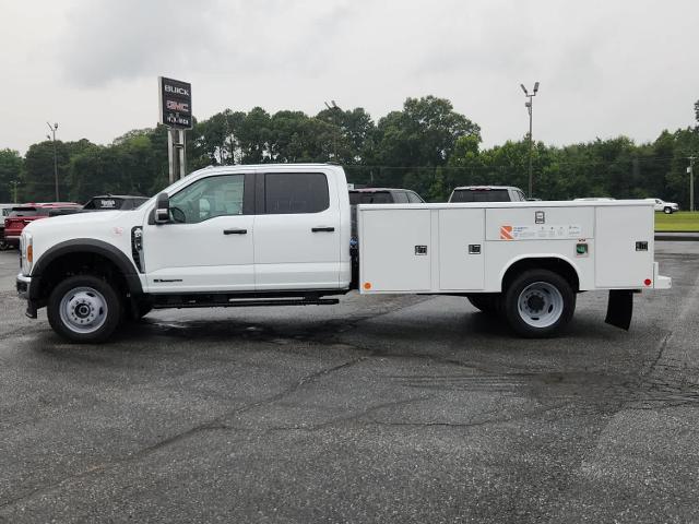 2025 Ford F-450 Super Duty Chassis Cab XL - Photo 25