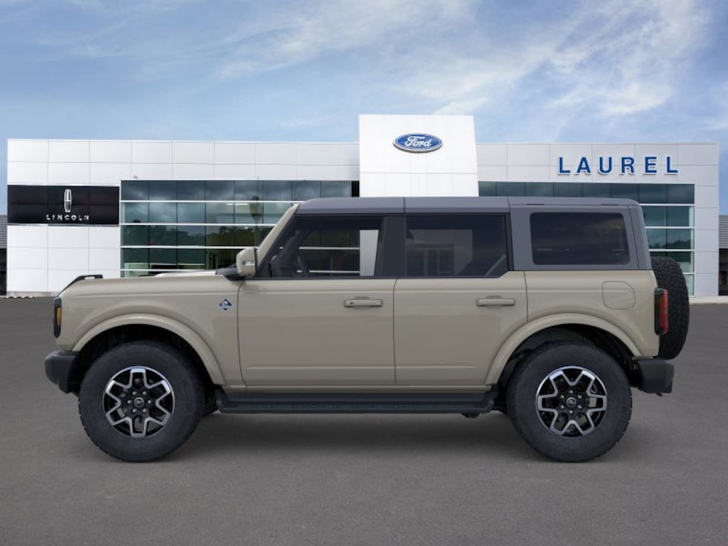 New 2025 Ford Bronco Outer Banks SUV