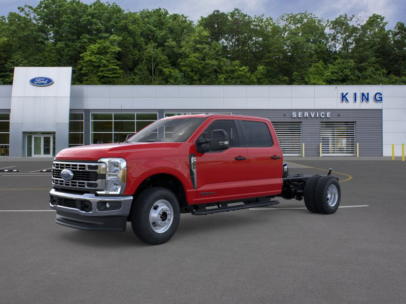 2026 Ford F-350 Chassis Truck Crew Cab  2026 Ford F-350 Chassis Truck Crew Cab