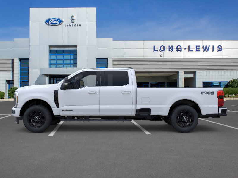 2025 Ford F-350 Lariat photo 3
