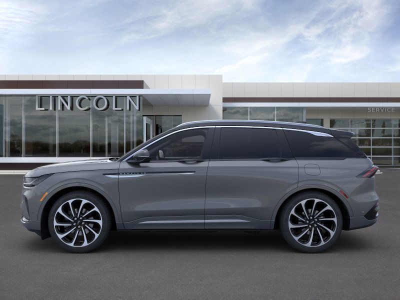 2024 Lincoln Nautilus Black Label photo 3