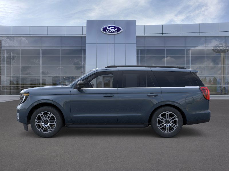 2025 Ford Expedition photo 3