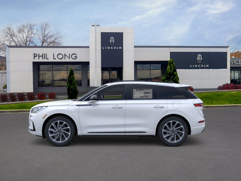 2026 Lincoln Corsair Grand Touring photo 3