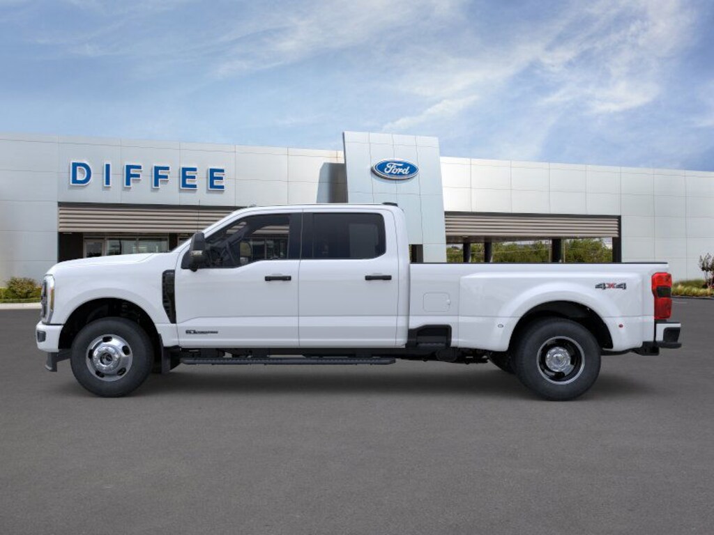 New 2026 Ford Super Duty F-350 XL Truck Crew Cab