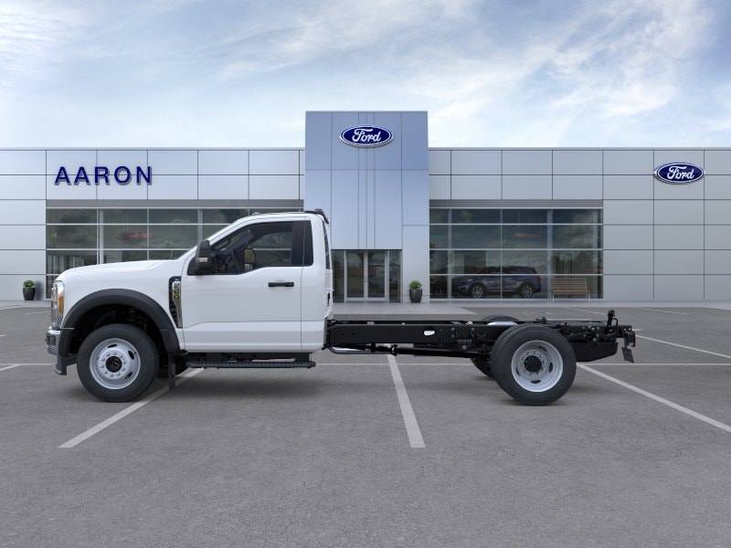 2025 Ford F-550 Super Duty Chassis Cab XL - Photo 35
