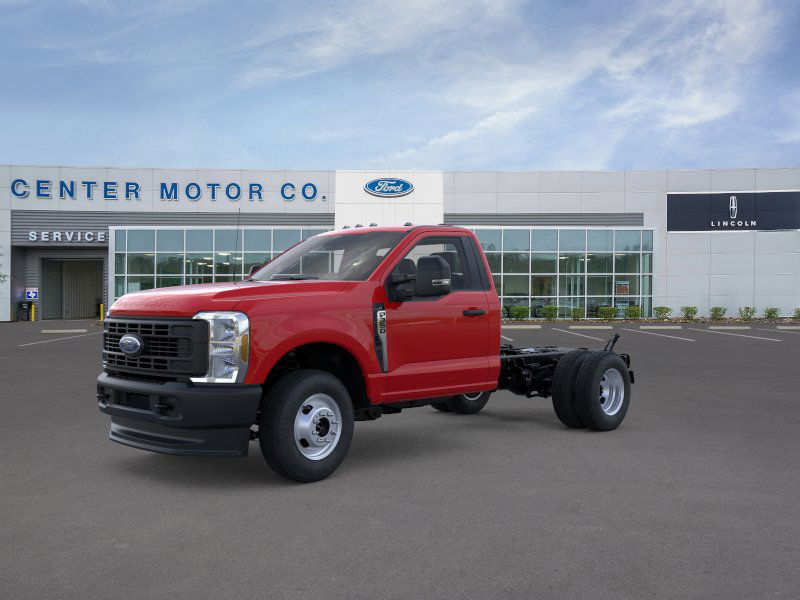 2026 Ford F-350 Super Duty Chassis Cab XL's photo