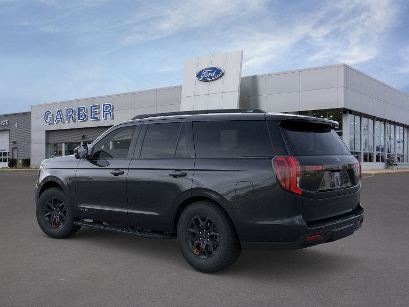 2025 Ford Expedition photo 2