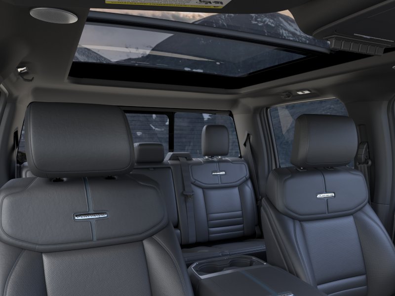 2026 Ford F-350 Super Duty Platinum - Photo 45