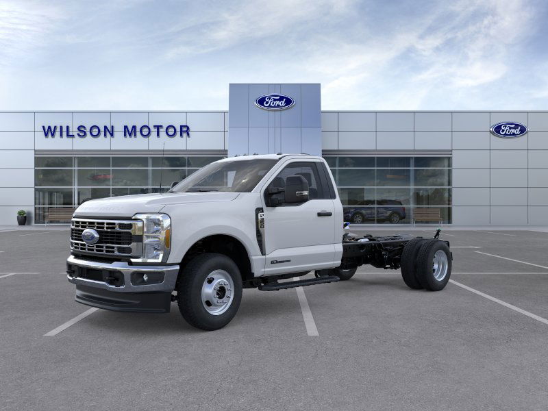 2025 Ford F-350 Super Duty Chassis Cab XL's photo