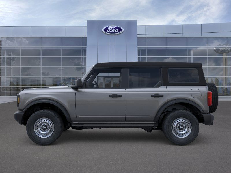 2025 Ford Bronco Base photo 3