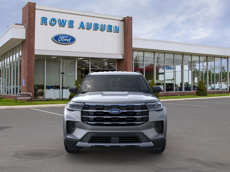 2025 Ford Explorer photo 2