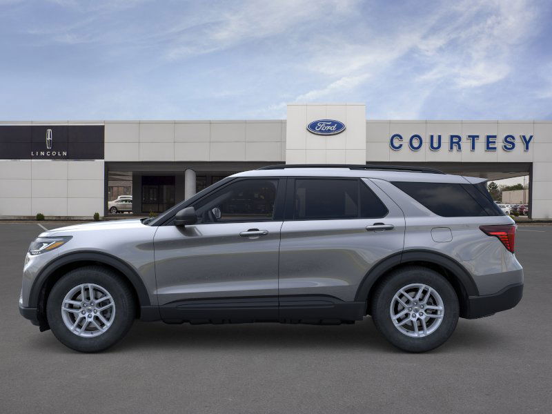 2026 Ford Explorer photo 2