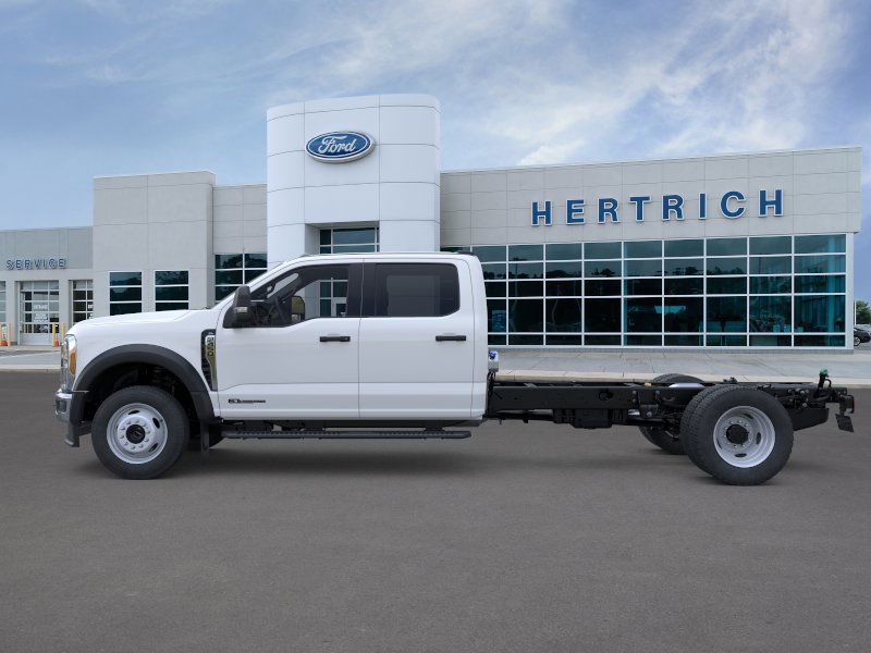 2025 Ford F-450 XL photo 3